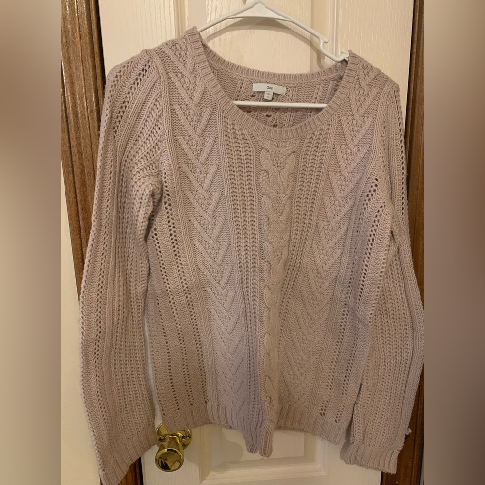 Gap lavender sweater, size medium